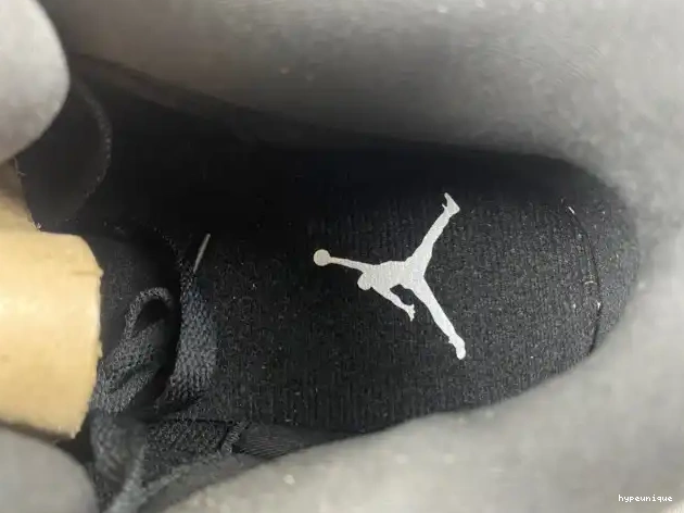 HYPE 3 Cyber Retro 136064-020 (2016) Jordan Monday 0504
